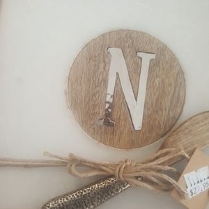 Mud Pie Kitchen - NIB Mud Pie marble cheese board with spreader Mud Pie Kitchen - NIB Mud Pie marble cheese board with spreader